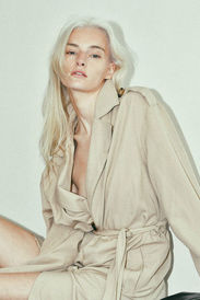 Marine Van Outryve - Pic 13 Preview