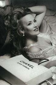 Jerry Hall - Pic 9 Preview